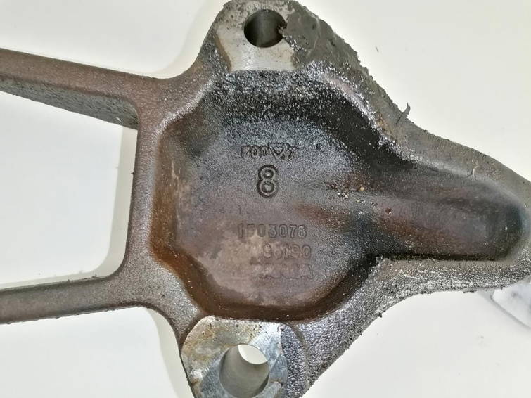 Scania Engine bracket 4