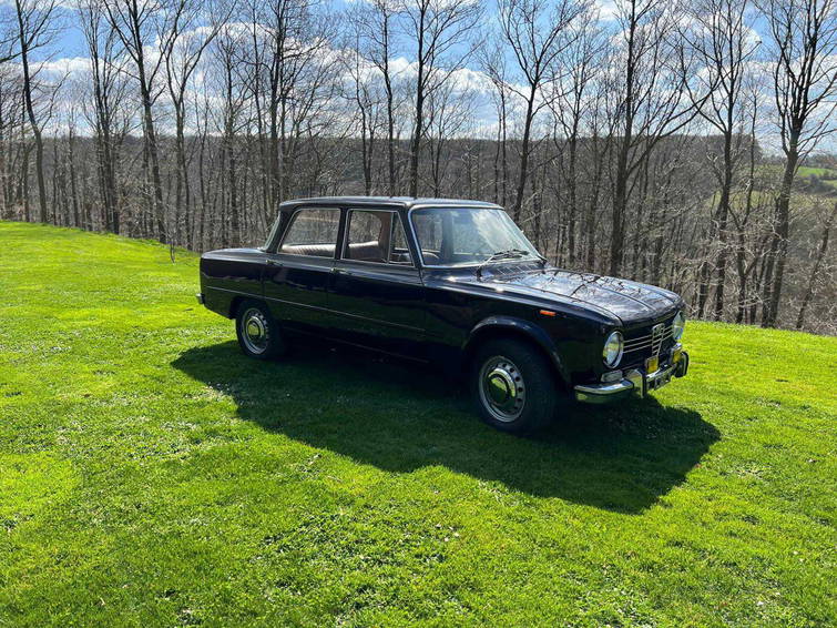 Alfa Romeo Giulia super 1