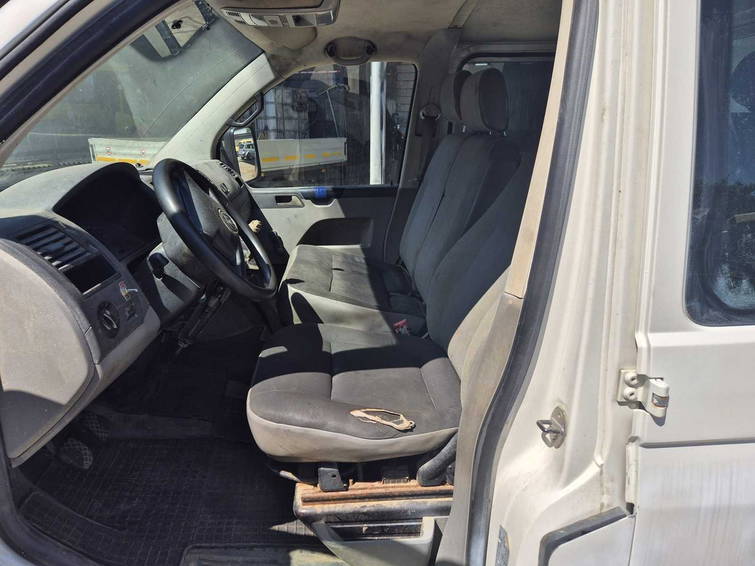 Volkswagen Transporter 9