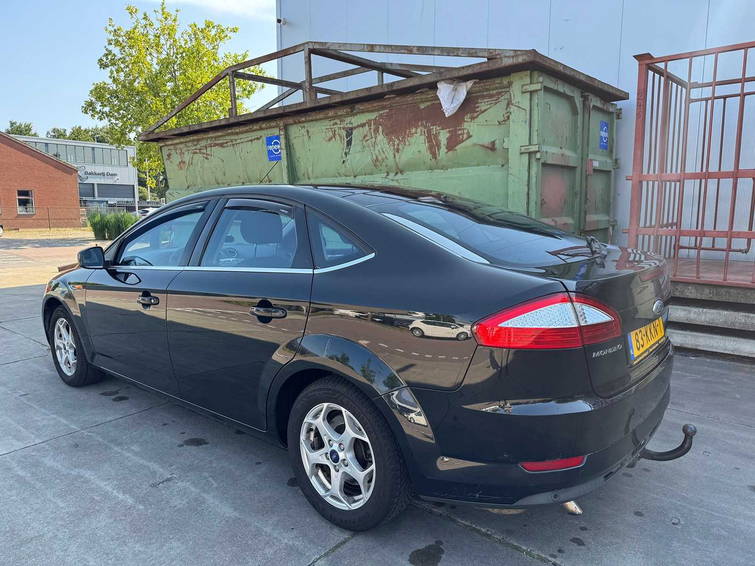 Ford Mondeo 2.0-16V Limited 4
