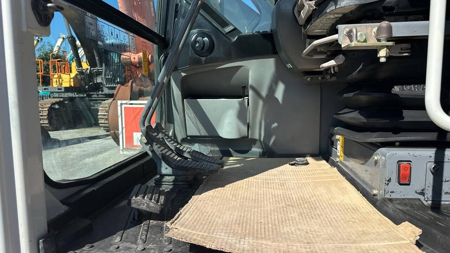 Takeuchi TB2150R 16