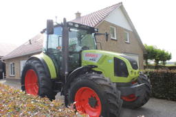Claas Arion 420