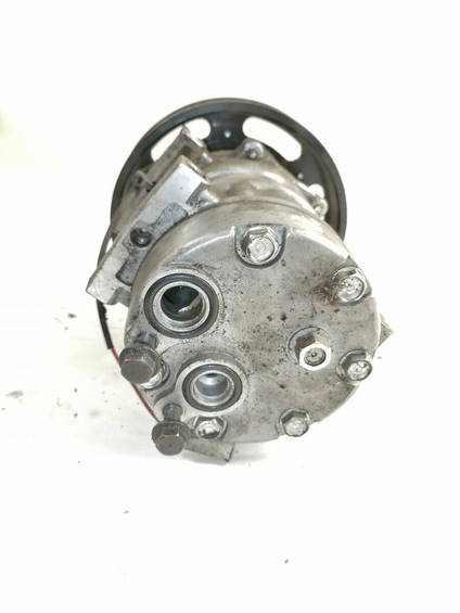 Volvo A /C compressor 2