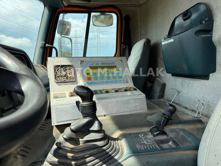 Renault Premium 300 6x2 Bitumen / Asfalt Kran 12