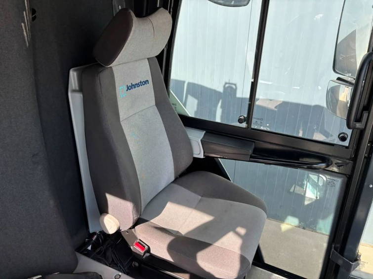 Johnston CX401 - 80km/h - sweeper 30