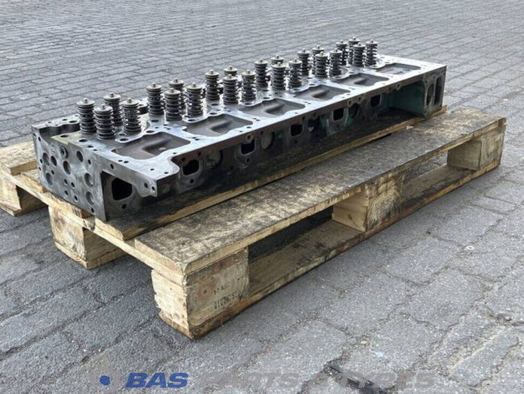Volvo 460 Cylinderhead D13K 21368560 2