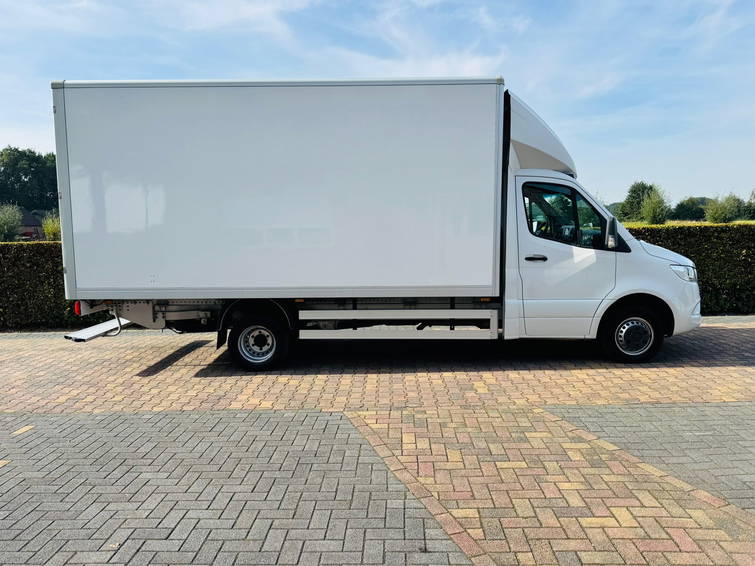 Mercedes-Benz Sprinter 519 CDI 3.0 V6 A/C Koffer L 4.70 8