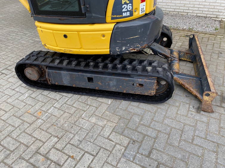 Komatsu PC26MR-3 10