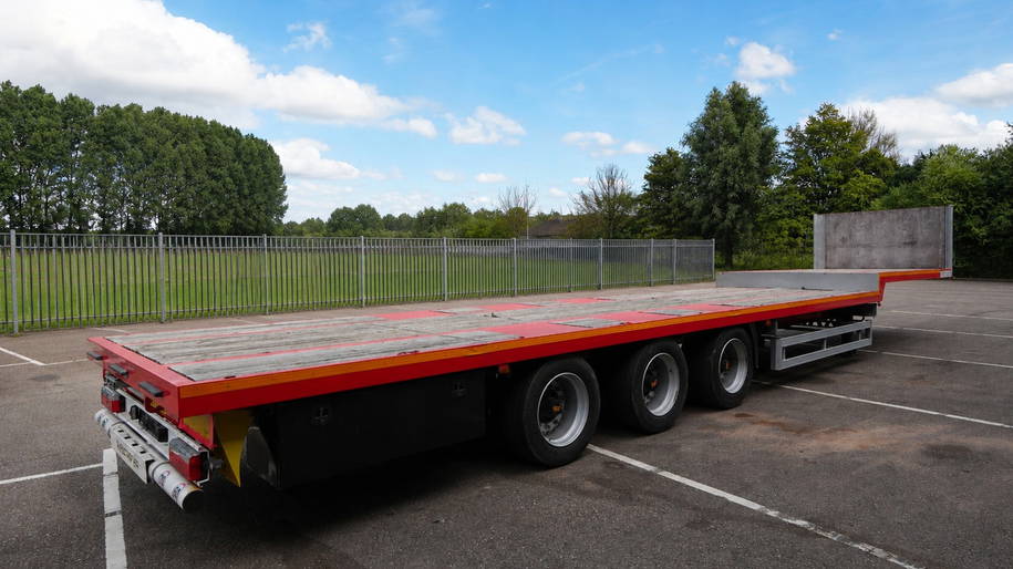 Diversen Reistreyler 3 axle semi low loader 4