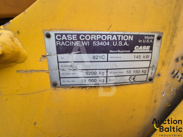 Case 821C 17