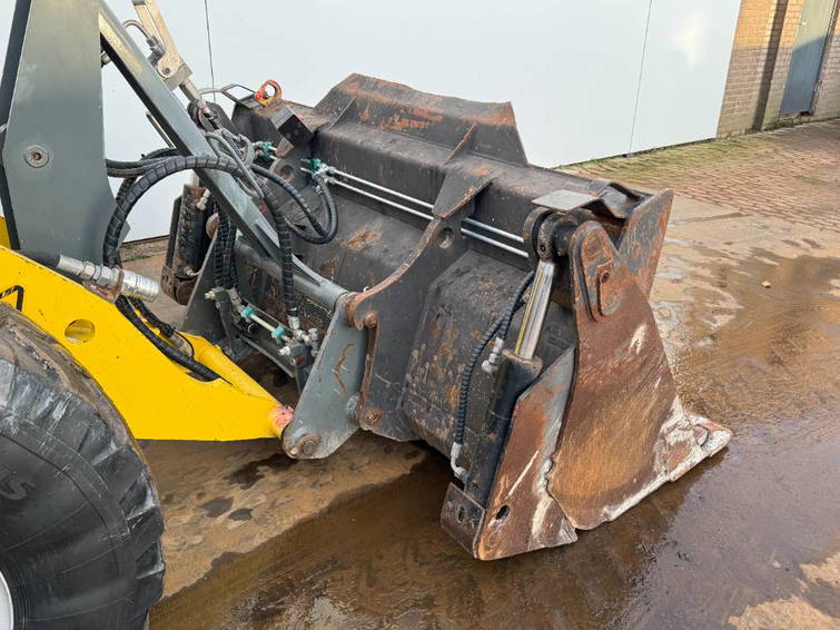 WACKER NEUSON Kramer 8095 4 Wheel Steering / Bucket + Forks 25