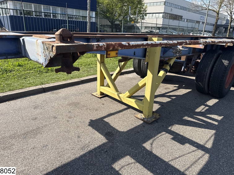 Groenewegen Chassis 20 ft, Steelsuspension, drum brakes 10