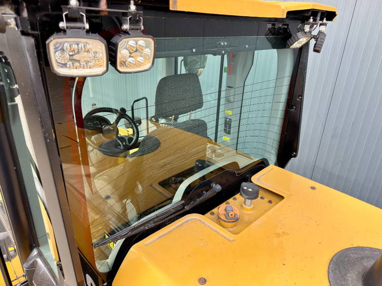 Caterpillar 990 926M - Hours - Forks - 3rd Valve 10