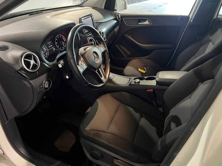 Mercedes-Benz B-klasse 180 Ambition 10