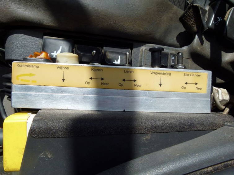 Volvo FM420 - 8x4 - Steel Springs - Cable system 18
