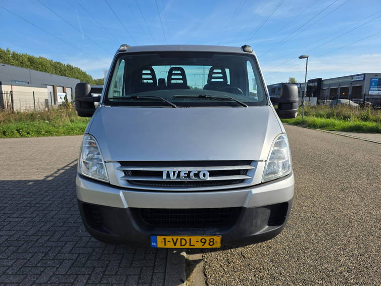 Iveco Daily Oprijwagen met Tijhofbak 4
