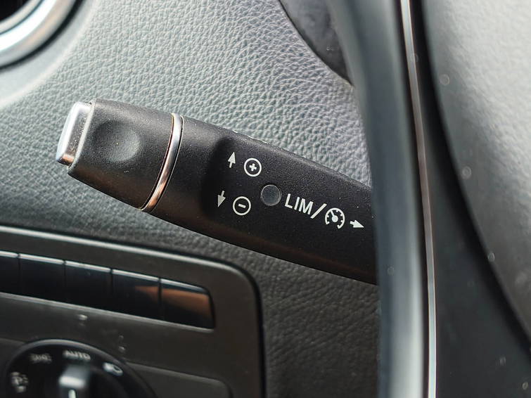 Mercedes-Benz Vito 114CDI Dubbele Cabine AUT Lang LED PDC Trekhaak Climate Cruise 24