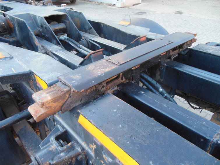 Avia Avia D120-210,Cummins,Kran PM9023,Abrollkipper D120-210,Cummins,Kran PM9023,Abrollkipper 26