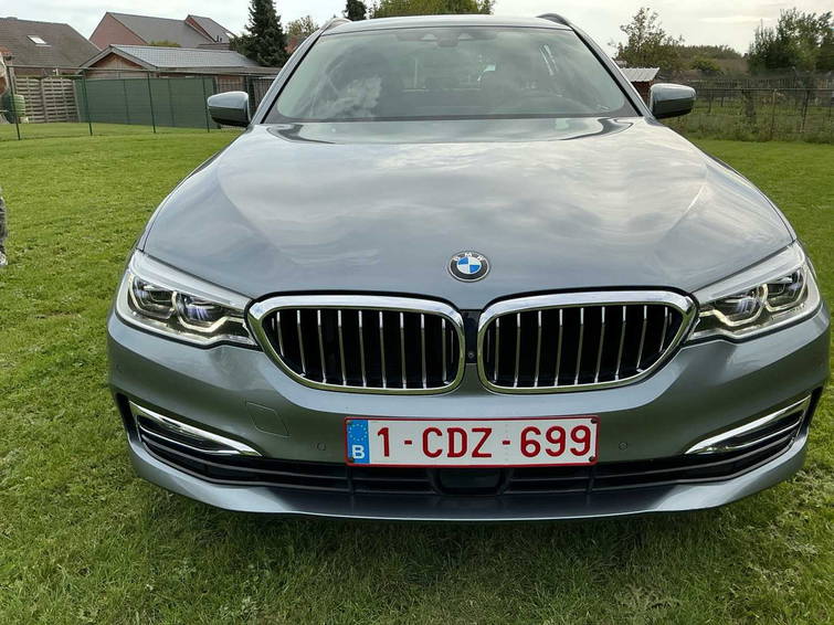 BMW 5-serie 540i xDrive Luxery Line 8