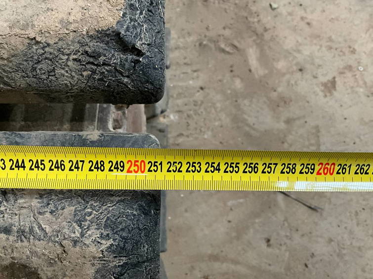 Hitachi ZX135 US 18