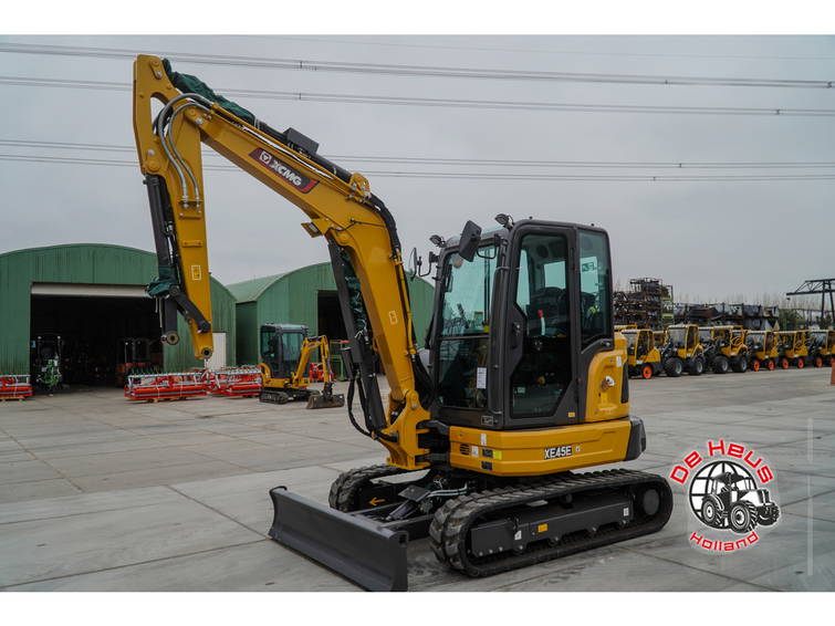 XCMG XE45E 1