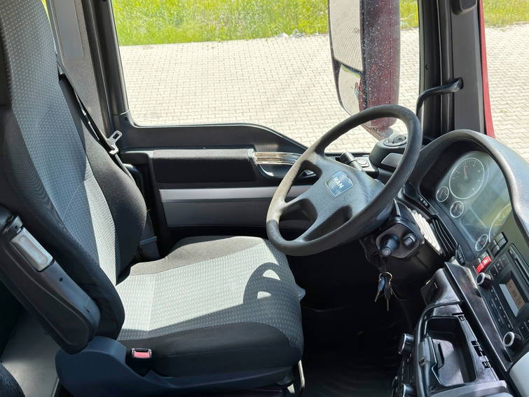 MAN TGS 35 35.360 Abschleppwagen 7,80m  Kran/ Funk 14