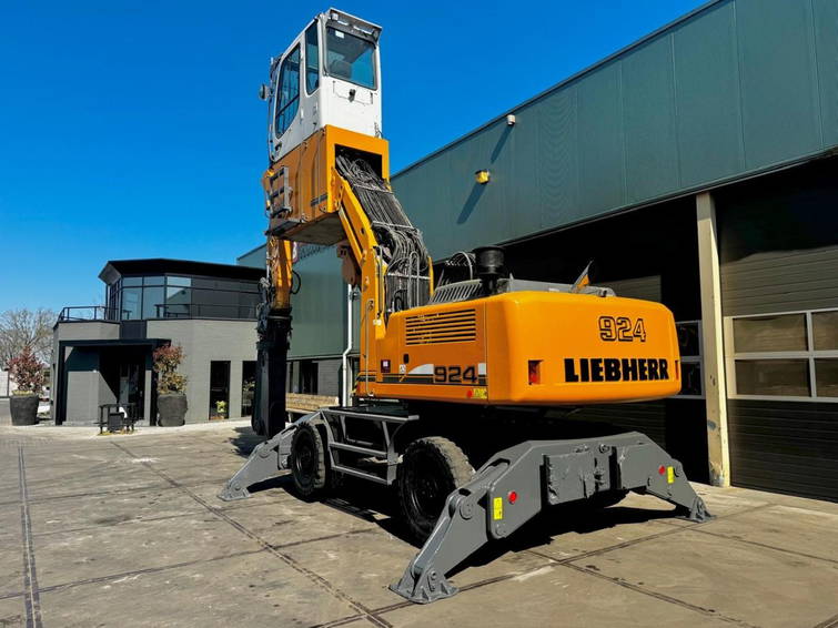 Liebherr A924 C 3