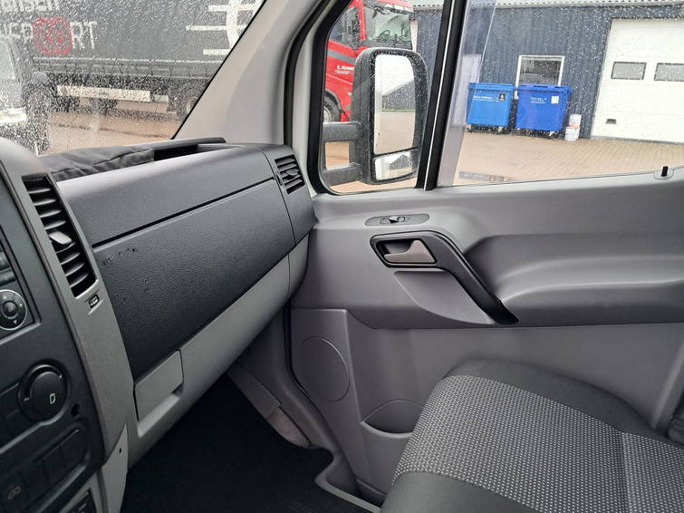 Mercedes-Benz Sprinter kølebil med lift Nysynet 8