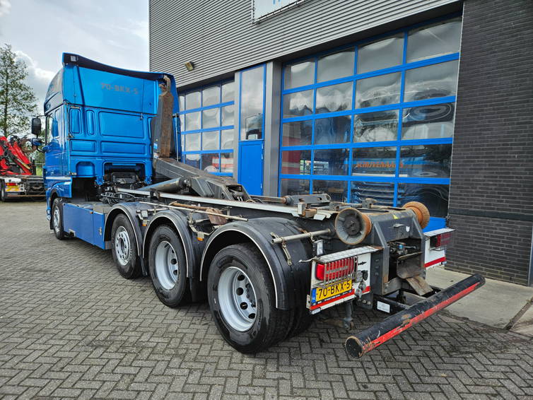 DAF XF 530 8X2 Haakarm VDL 25 ton 4