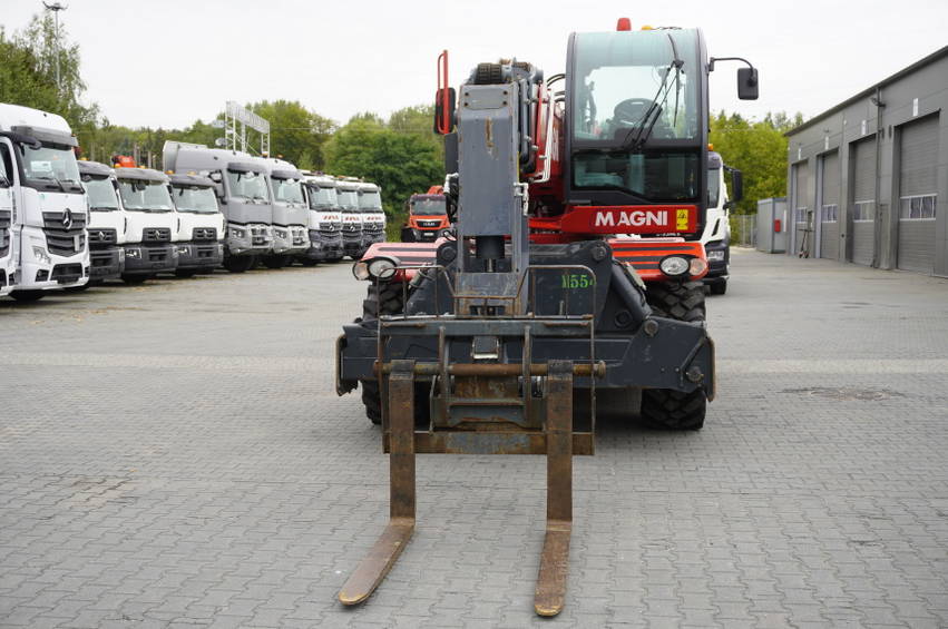 Magni RTH 5.26 telescopic loader / Range 26 m / load cap 5000 kg / Remote control 10