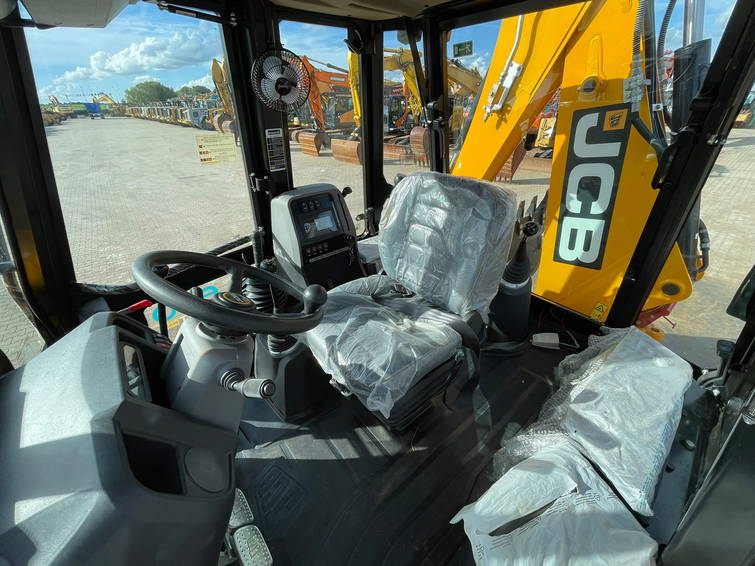 JCB 3DX 4WD hammerlines 25