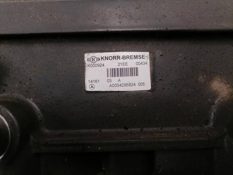 Mercedes-Benz Rear axel brake pressure control valve 6