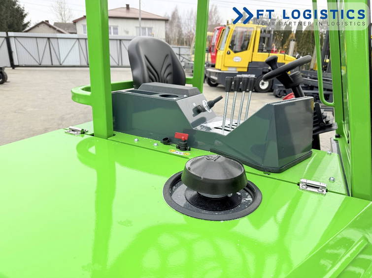 Combilift CB3000 | Diesel | Triplex 5500MM | Fork Positioner | Side Shift | Free Lift | Perfect Condition | A wide range of four-way and side-loading forklifts tailored to diverse needs and applications. 21