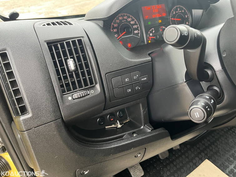 Peugeot Boxer 21