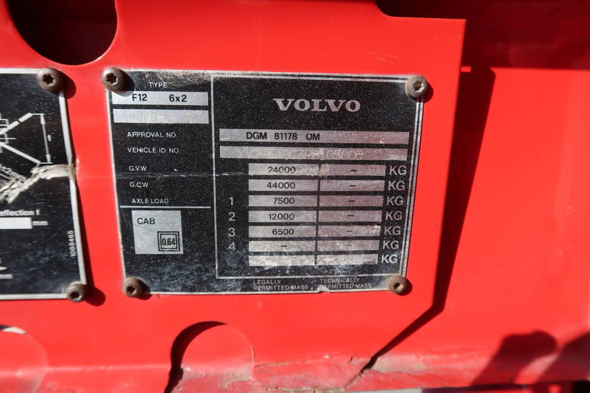 Volvo F 12 F12 6x2 25
