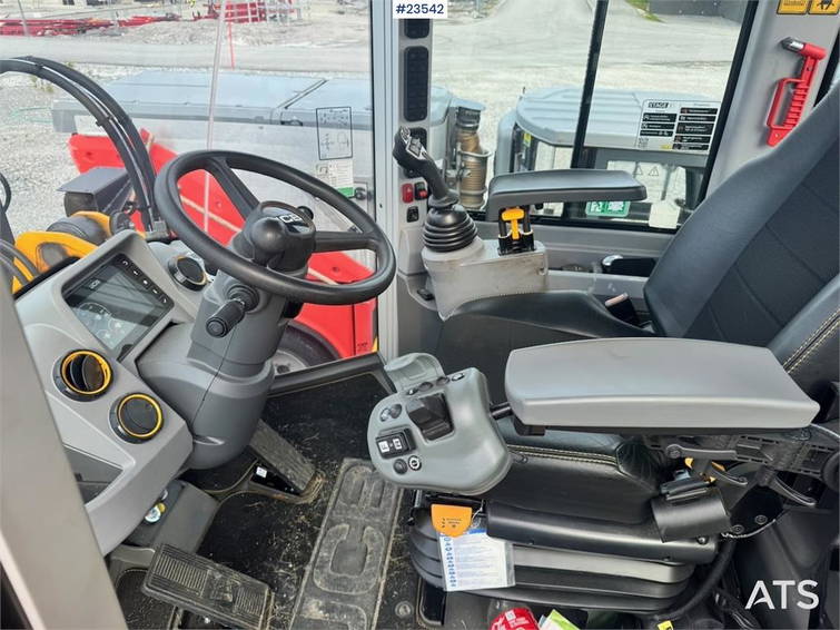 JCB 413S 21