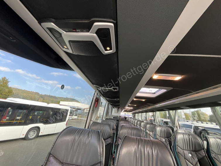Mercedes-Benz Tourismo 16 RHD 21
