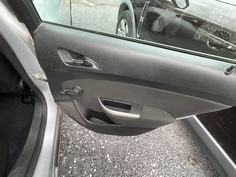 Opel Astra Sport Tourer 14