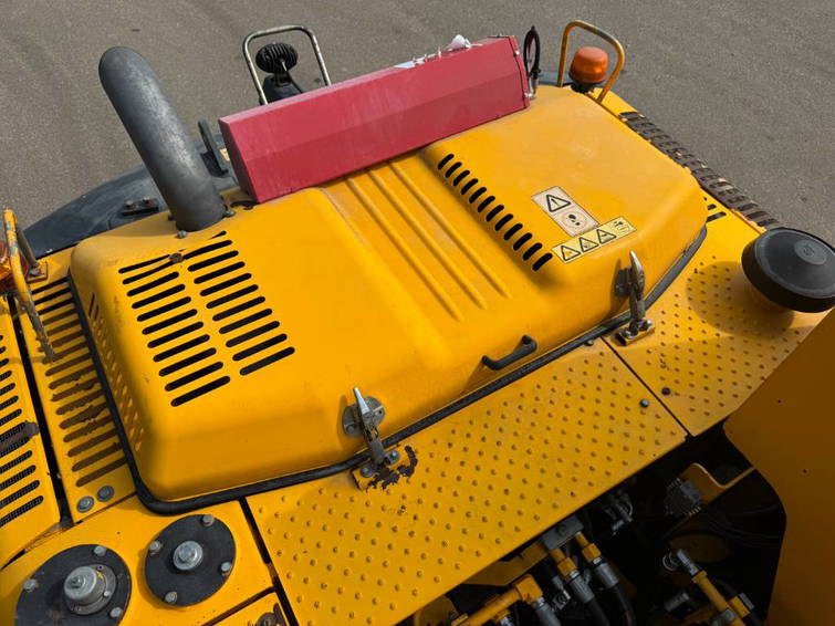 JCB JS 20 MH 12