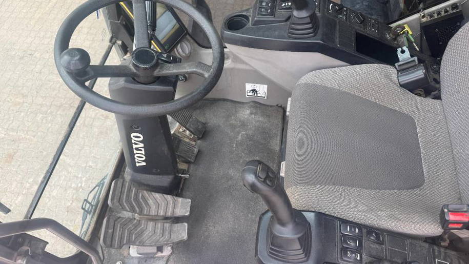 Volvo EW180 E 9