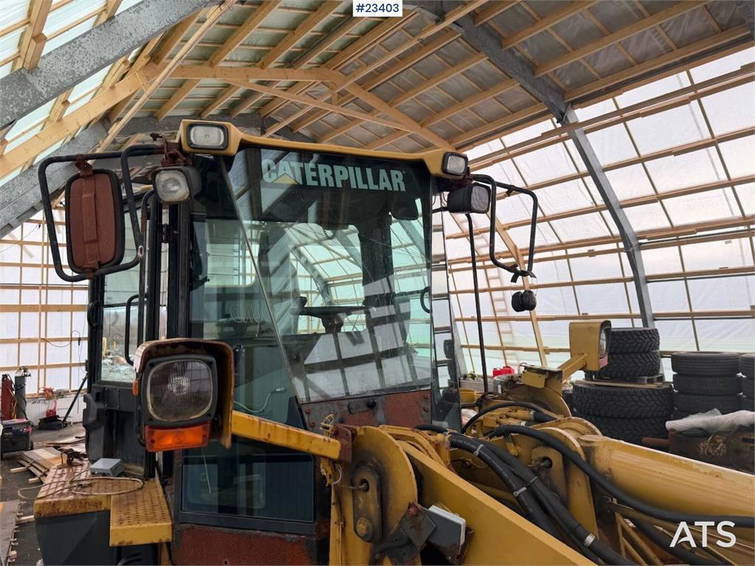 Caterpillar 938G 11