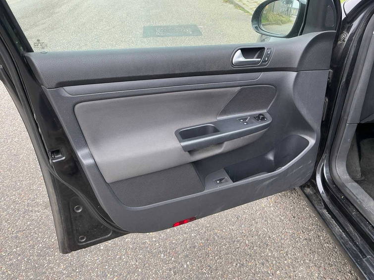Volkswagen Golf 1.4 TSI Trendline 14