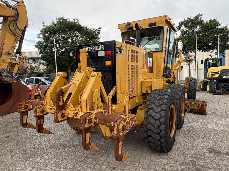 Caterpillar 140K . 4