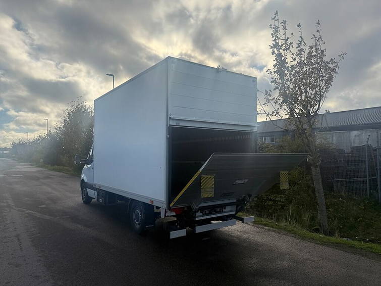 Mercedes-Benz Sprinter 4