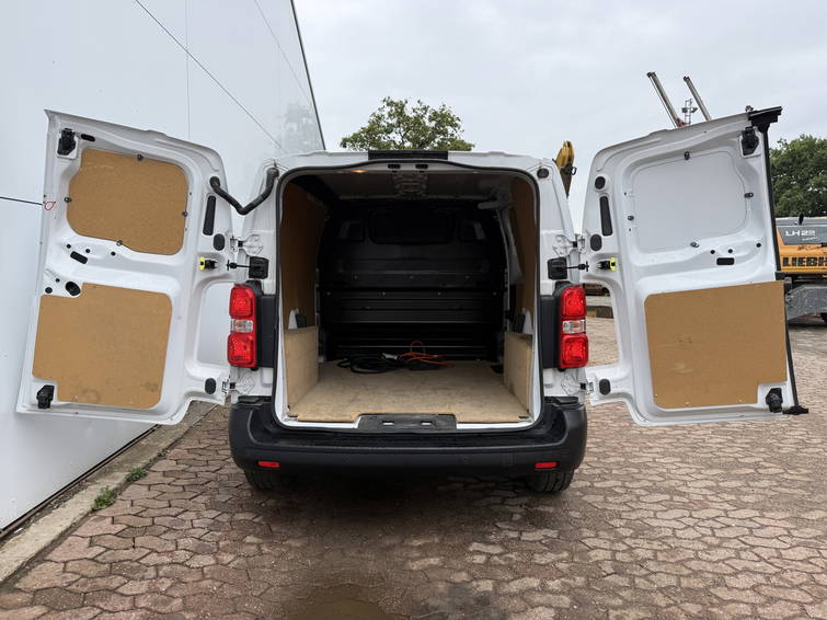 Fiat Scudo e-Scudo 50 kWh 136PK 11