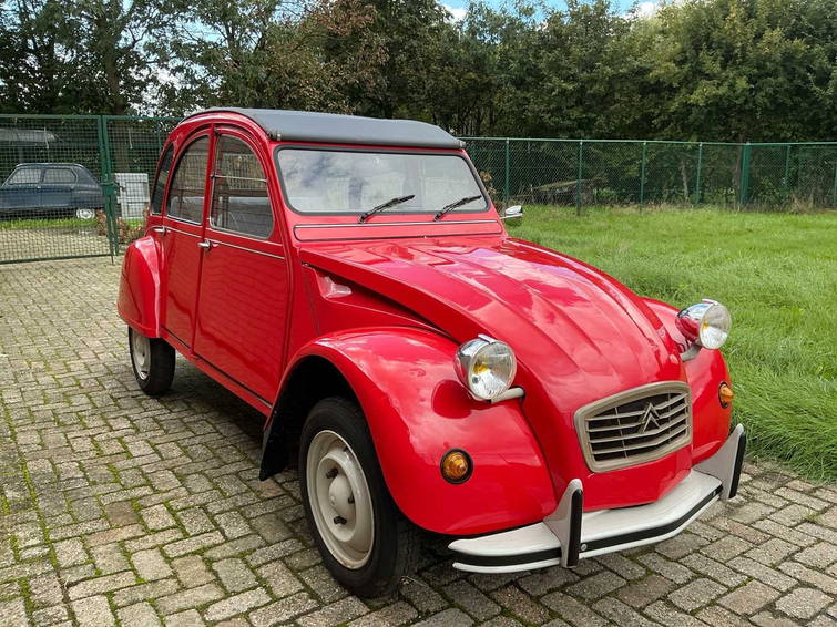 Citroën 2 CV CV6 Special 10