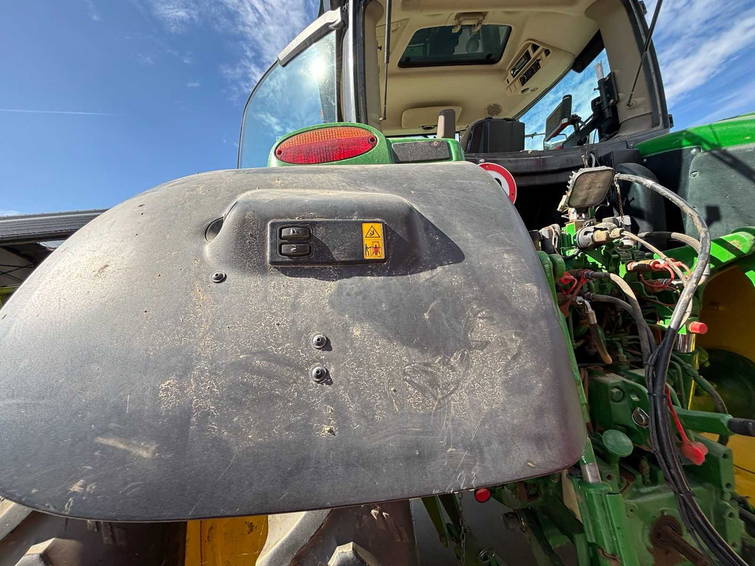 John Deere 6190R 26