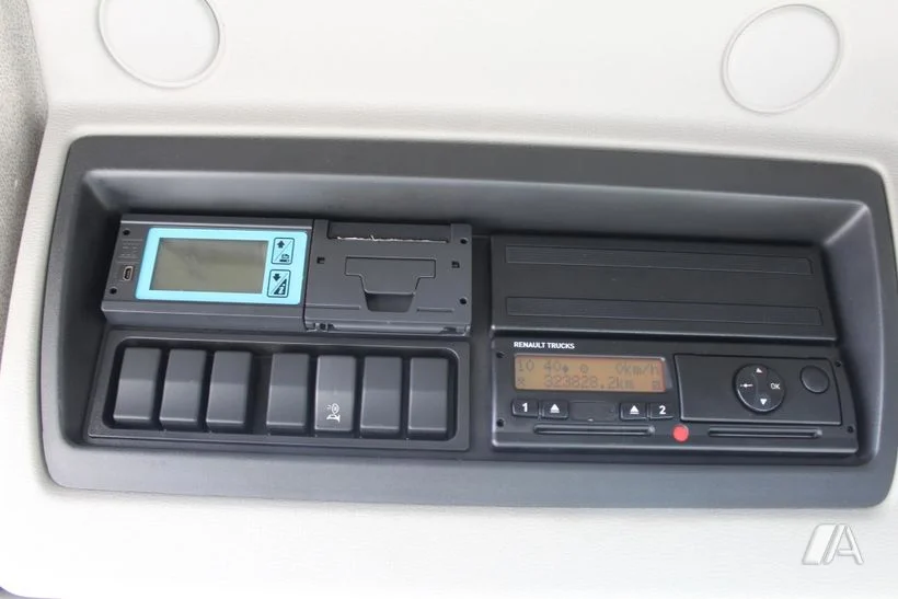 Renault Premium 270 Frigorifico-W-0033 22
