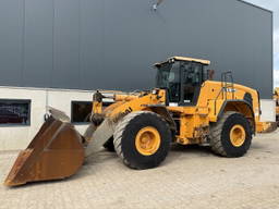 Hyundai HL975