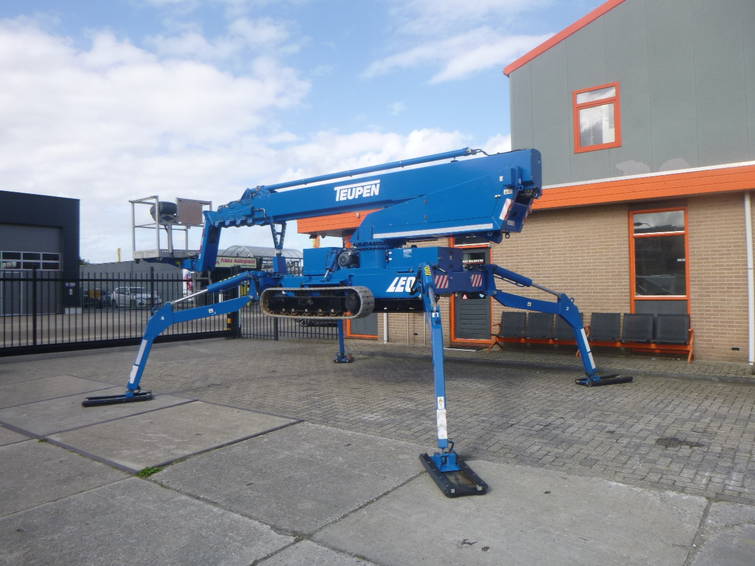 Teupen LEO 25T Plus 8